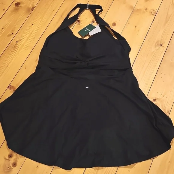 Elegant Black HALARA Women's Dress With Built in Shorts. - Picture 3 of 3